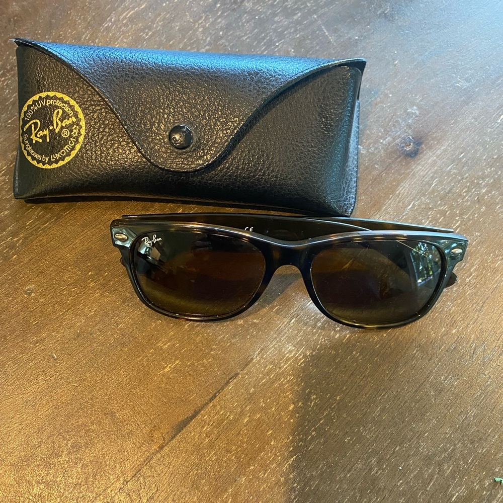 Ray-Ban New Wayfarer RB 2132